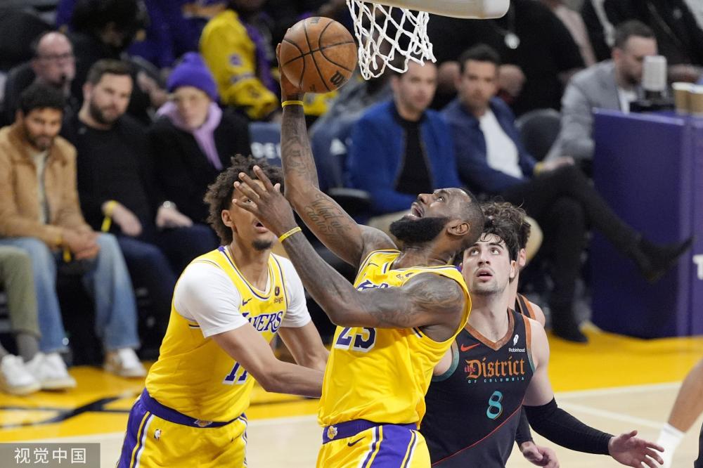 情贯穿在她 情贯穿在她