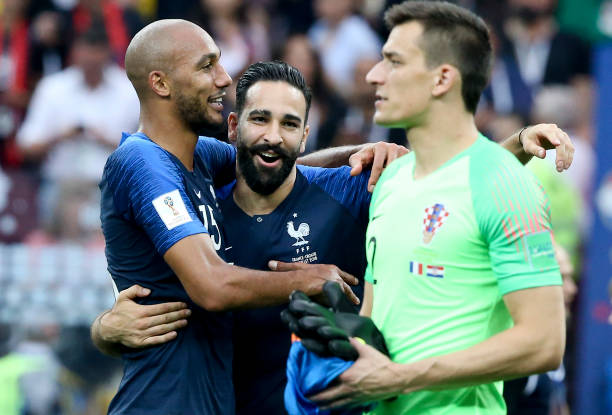 际市场中精 际市场中精